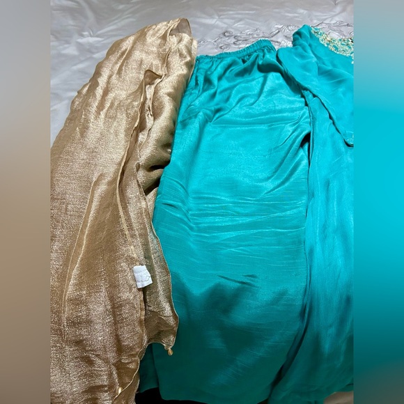 Chinyere 3 pc formal dress - Picture 4 of 12